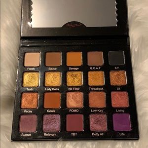 Violet Voss Hashtag Palette